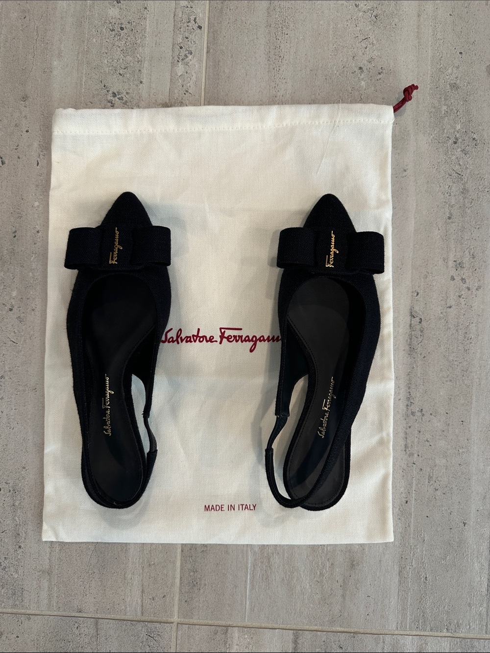 Salvatore Ferragamo Black Vara Bow Slingback Flats - Pointed Toe
